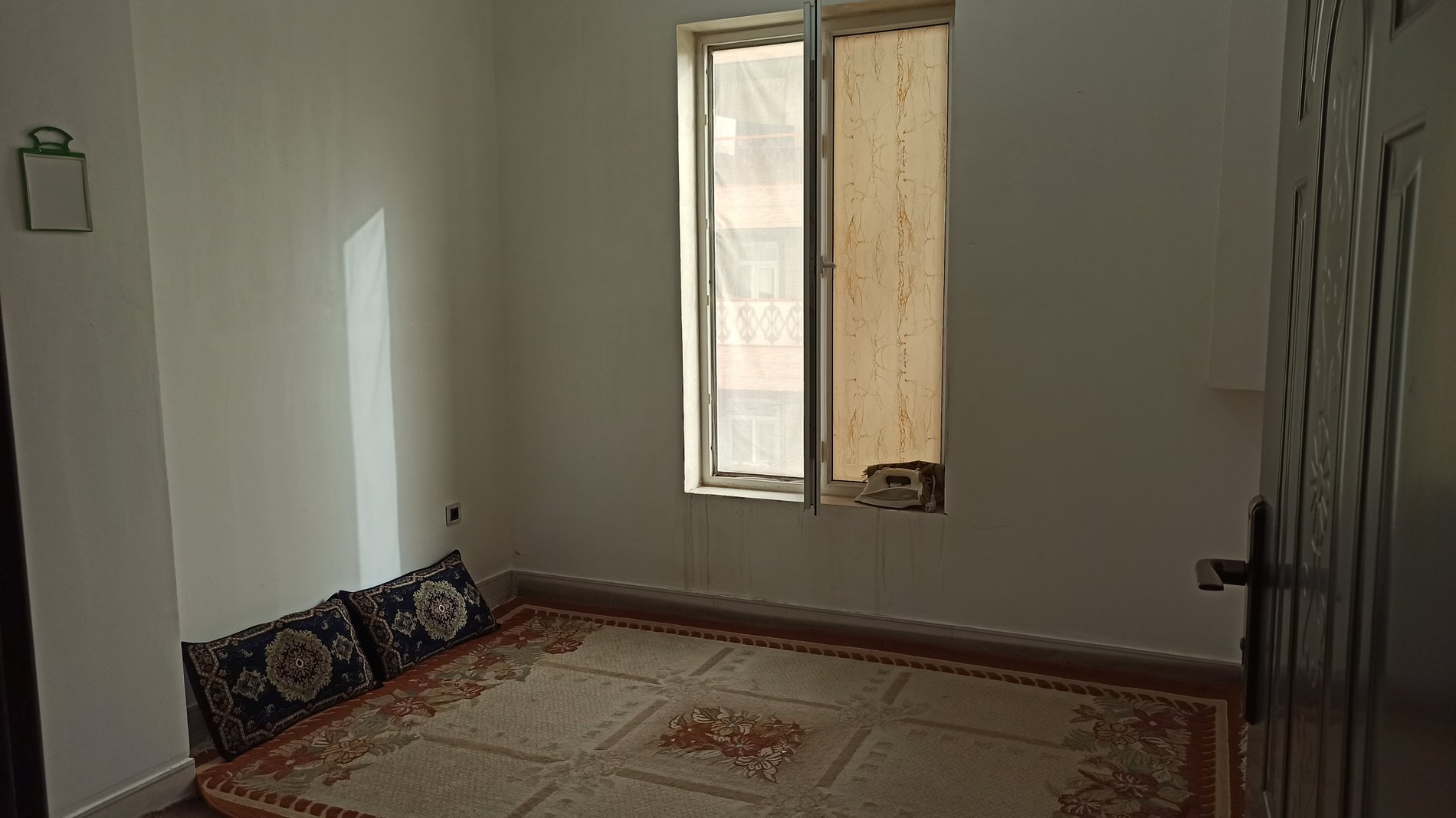 آپارتمان دوخوابه تک درحت