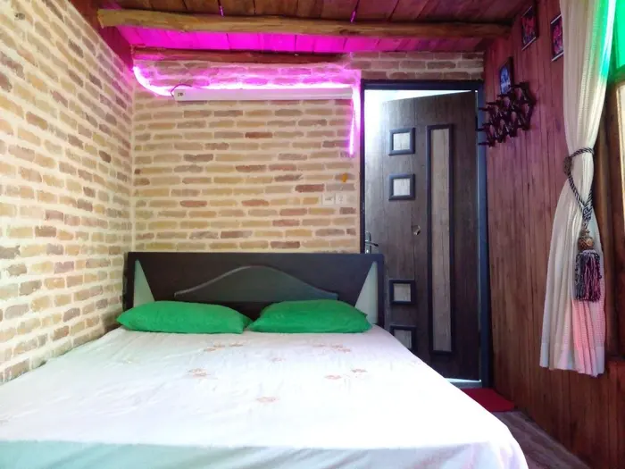 اقامتگاه سنتی یک خوابه ربابه جان