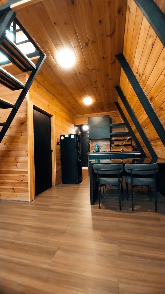 کلبه دوخوابه سوئیسی استخردار آبگرم رایا 1