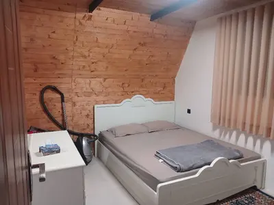 کلبه سوئیسی صنوبر