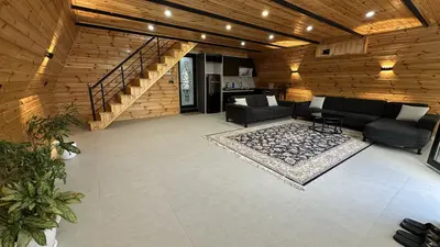 کلبه دوخوابه تریبلکس سوئیسی دلا