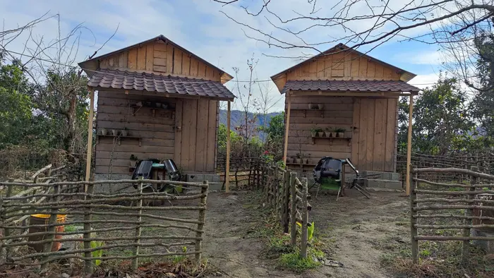 بوم گردی سید خنم اتاق کراتدار - نمای بیرونی