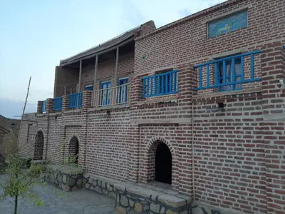 بومگردی خان قالان - آخشام