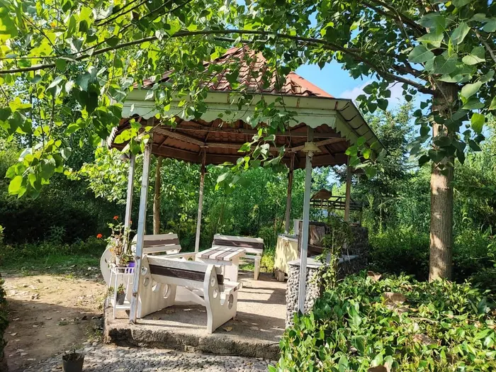 ویلا دوخوابه استخردار نرگستان - آلاچیق