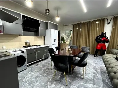 ویلا سه خوابه تریپلکس استخردار آبگرم آوان