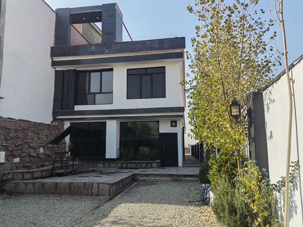 ویلا سه خوابه تریپلکس استخردار آبگرم آوان