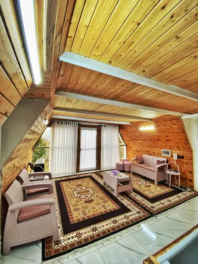 کلبه یک خوابه دوبلکس سوئیسی دل انگیز ونوشه