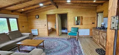 کلبه دوخوابه جکوزی دار جنگلی ازدار لفور