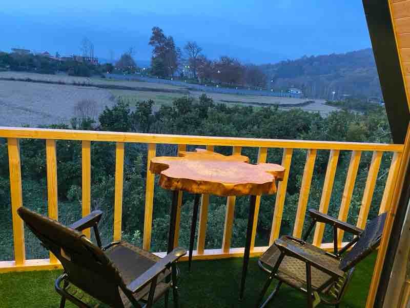 کلبه یک خوابه لاره