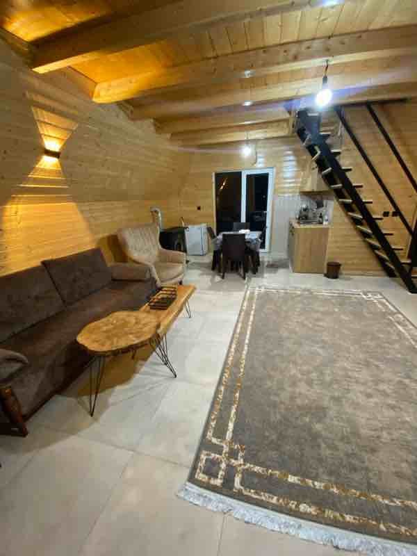 کلبه یک خوابه لاره - انتخاب عنوان تصویر