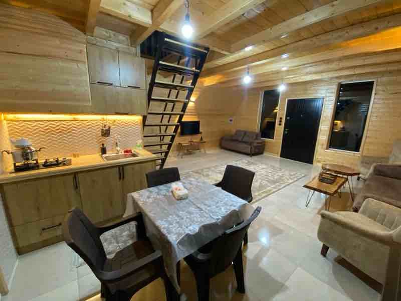 کلبه یک خوابه لاره