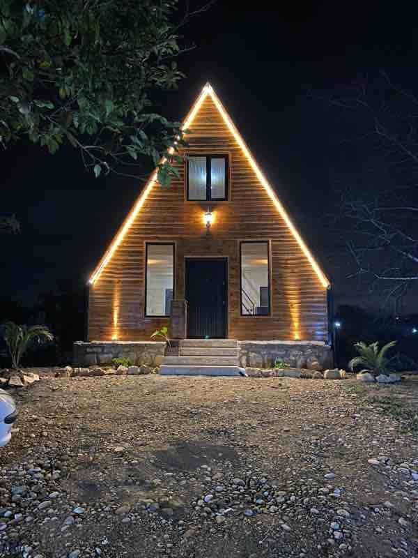 کلبه یک خوابه لاره