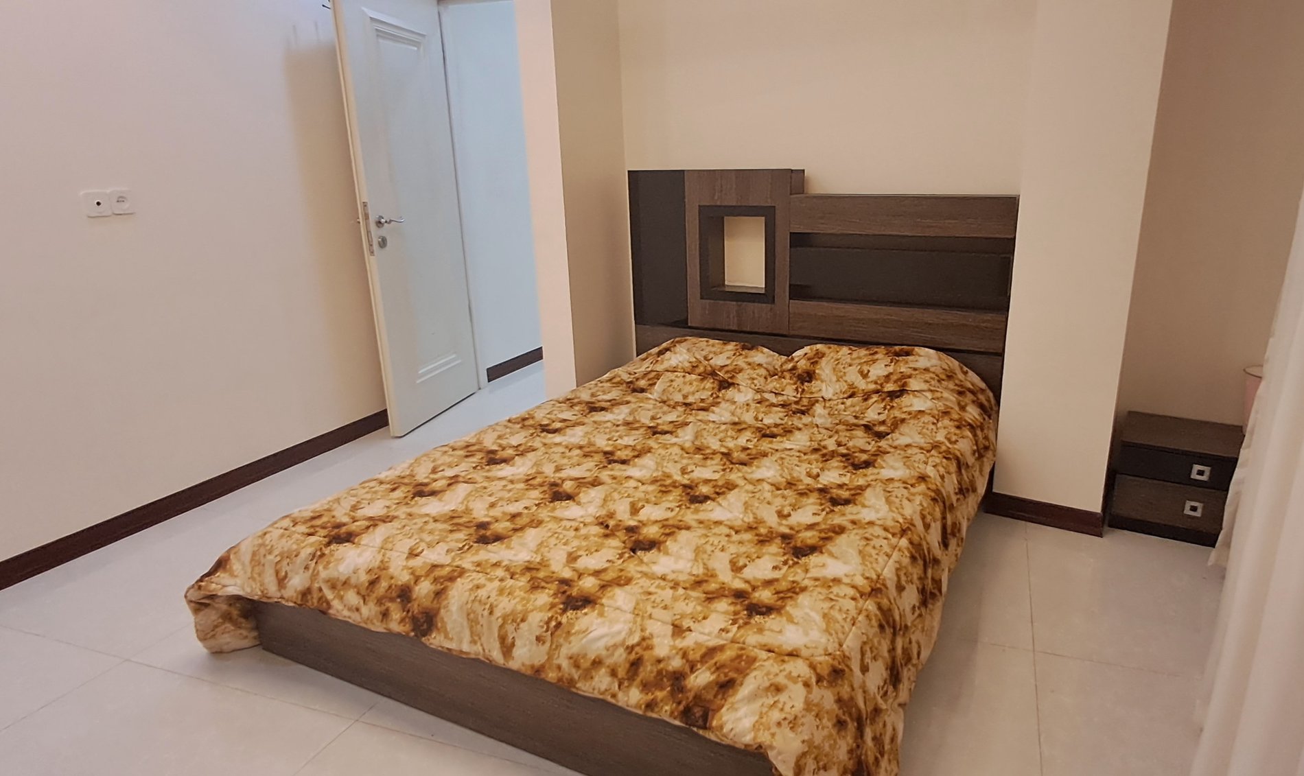 ویلا دوخوابه استخردار  آبگرم روژان