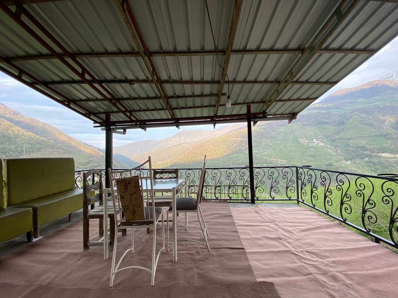 ویلا دوخوابه جنگلی آقاجانی 1