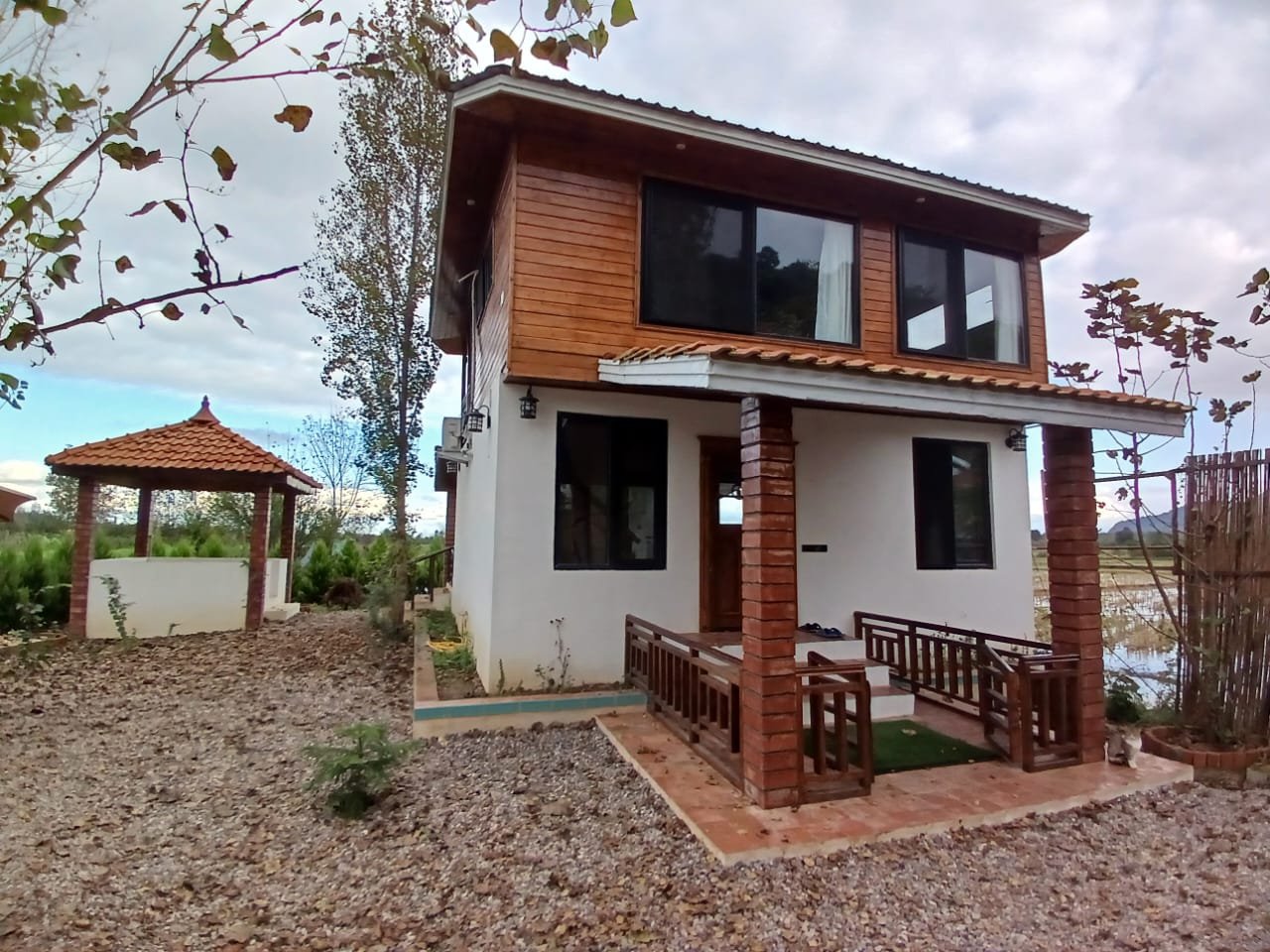 ویلا دوخوابه جکوزی دار دوبلکس برکه ویلا