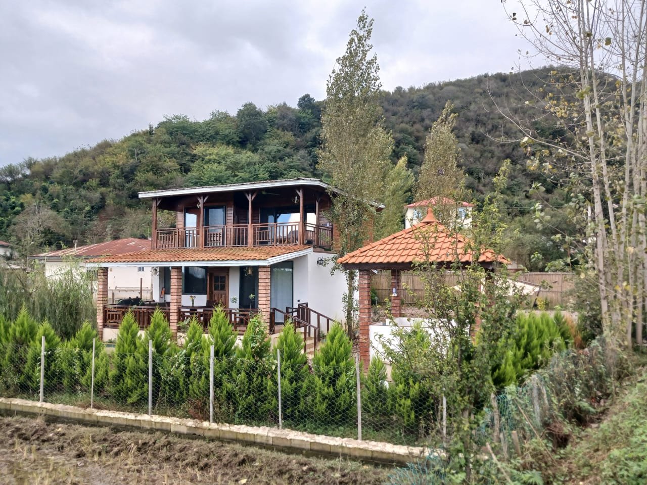 ویلا دوخوابه جکوزی دار دوبلکس برکه ویلا