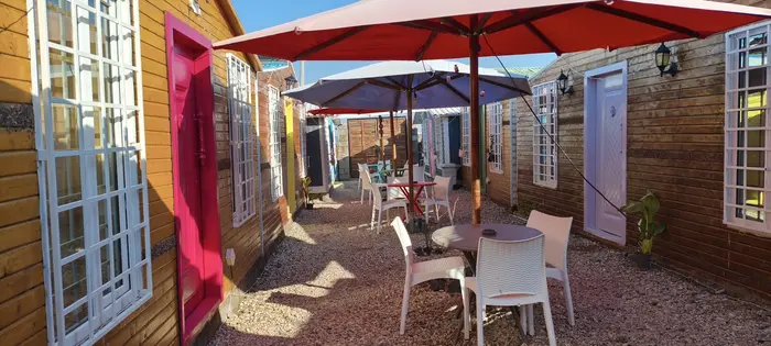 بوم گردی جزیر  مون - واحد سبز