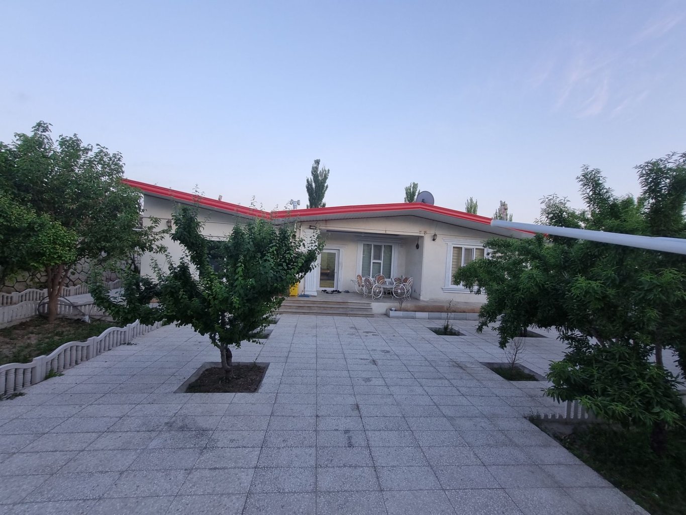 ویلا یک خوابه استخردار آبگرم بارانلو