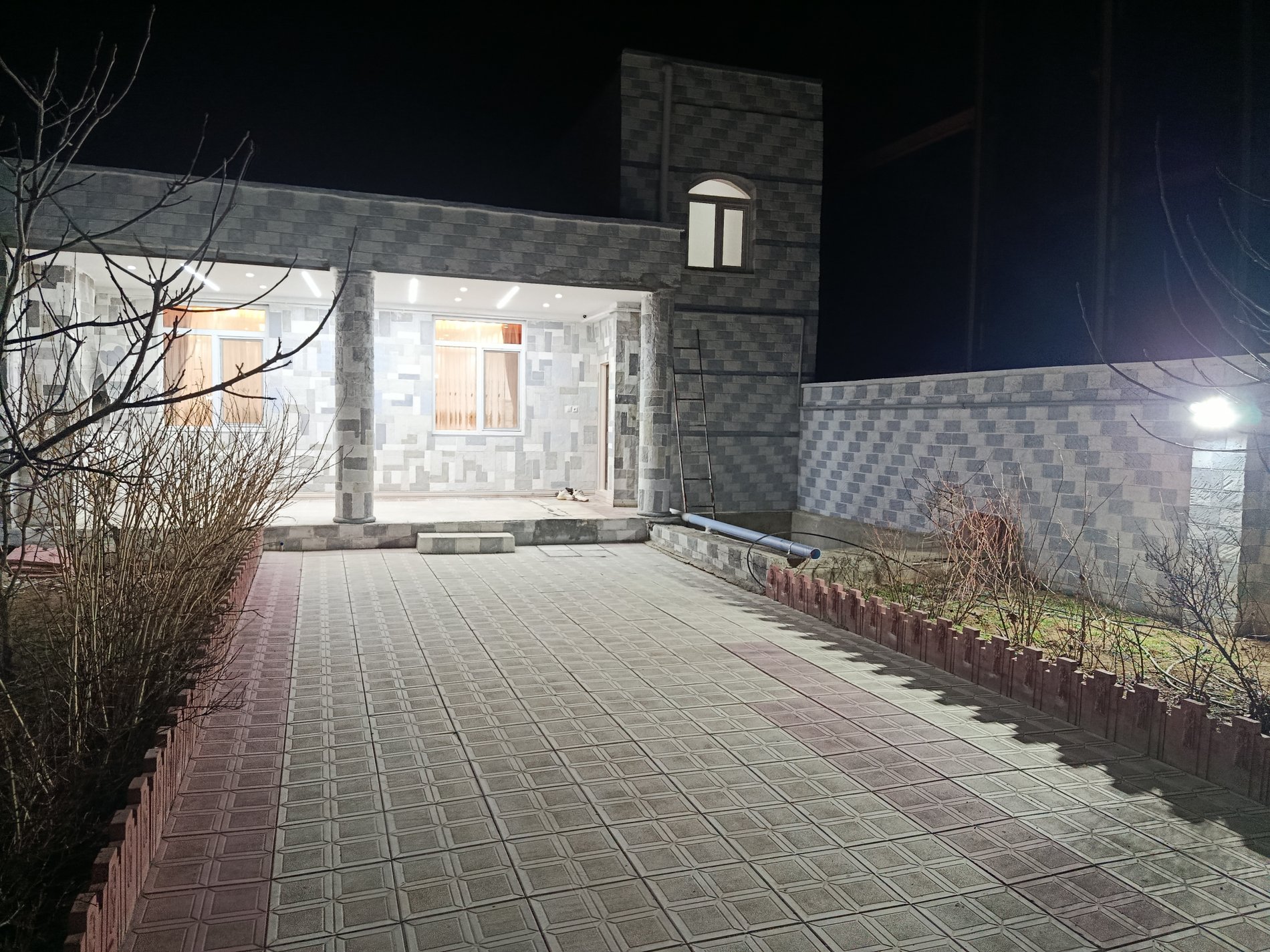 ویلا دوخوابه قلعه بابک