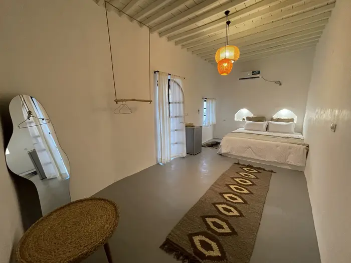 بوم گردی گوشه - واحد کنار