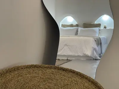 بومگردی گوشه - واحد کنار