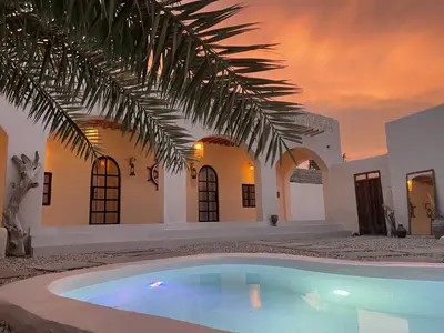 بومگردی گوشه - واحد کنار