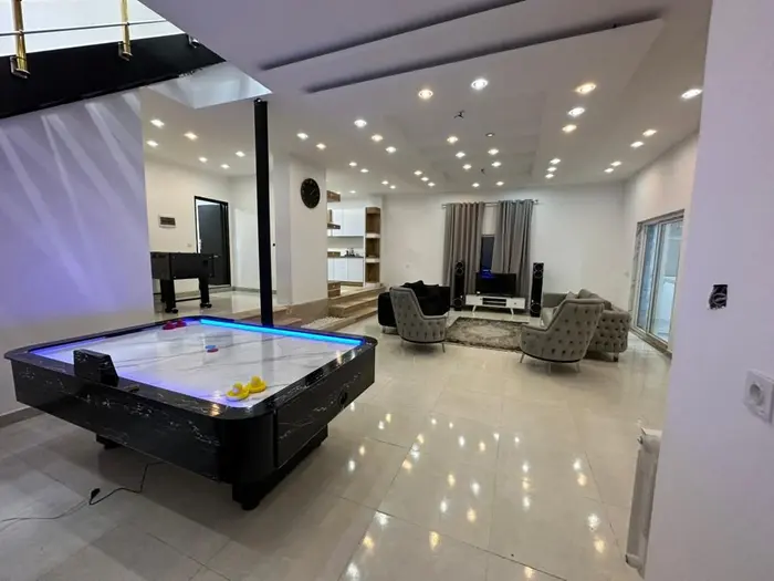 ویلا سه خوابه استخردار آبگرم متوریج