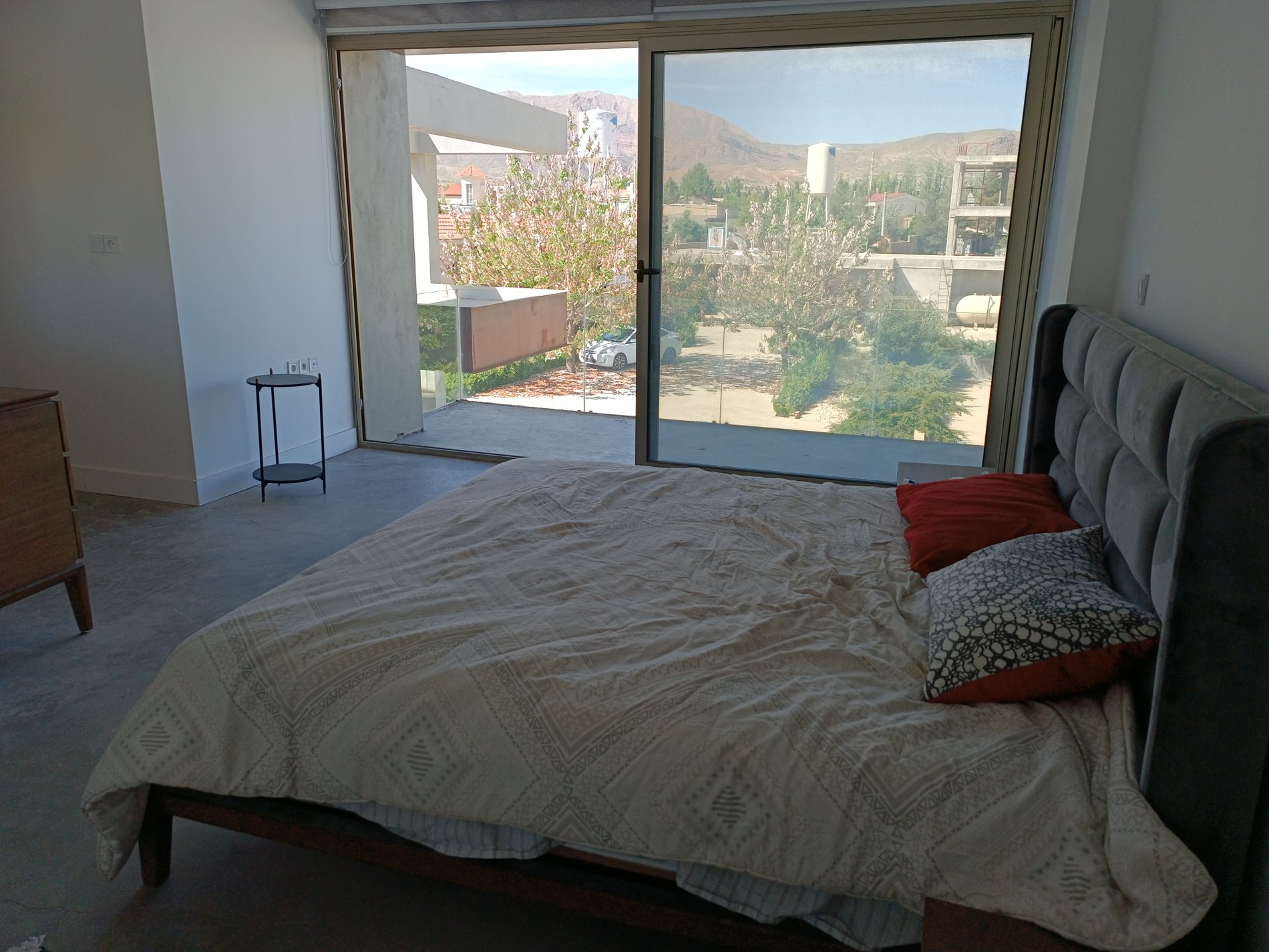 ویلا چهارخوابه جکوزی دار قلات