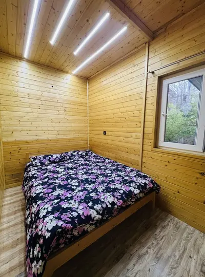 کلبه یک خوابه جکوزی دار چوبی سرولا