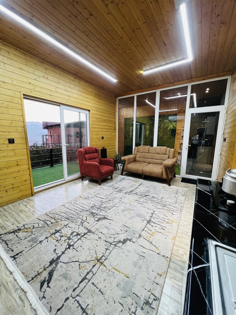 کلبه یک خوابه جکوزی دار چوبی سرولا