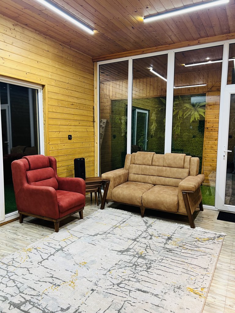 کلبه یک خوابه جکوزی دار چوبی سرولا