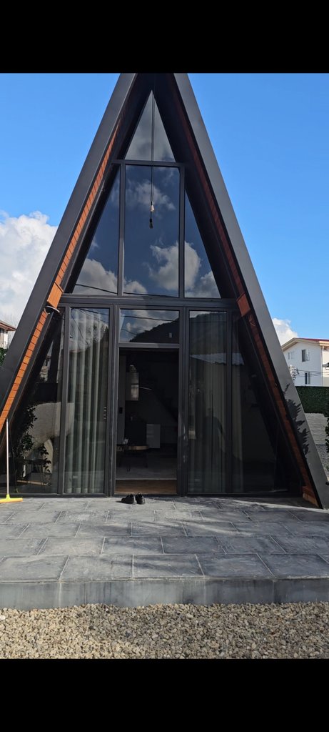 کلبه یک خوابه آفتاب شرقی