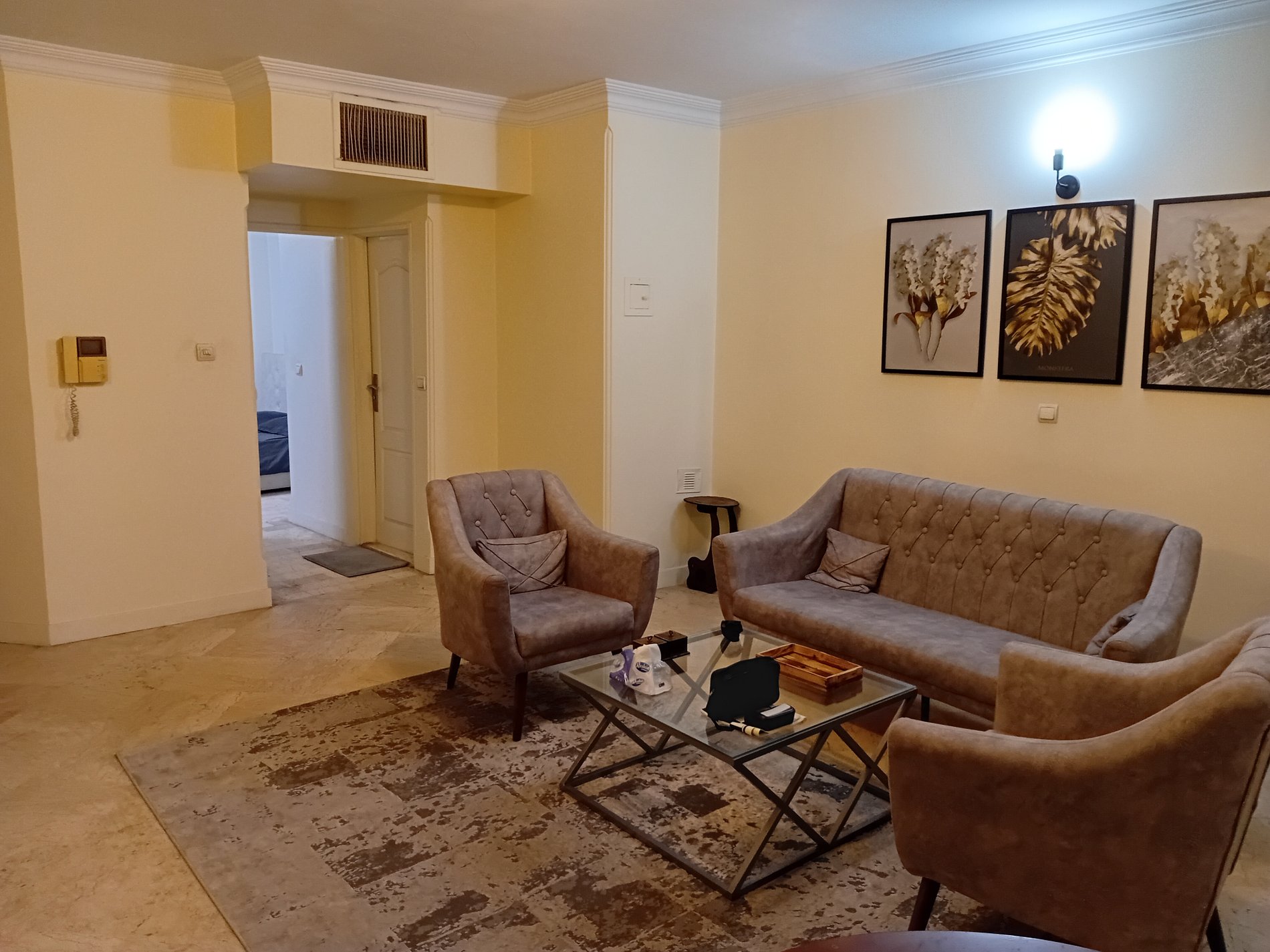 آپارتمان یک خوابه لاله 9