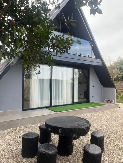 کلبه دوخوابه سوئیسی آرام 3