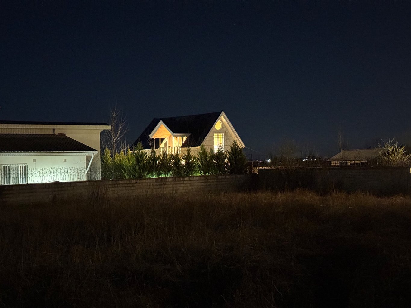 ویلا دوخوابه دوبلکس نشتا