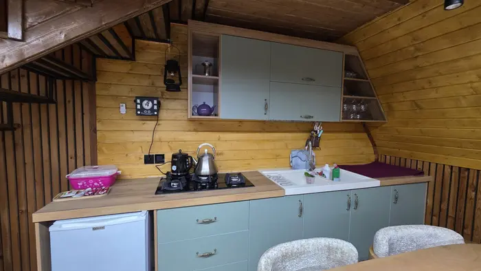 کلبه سه خوابه جکوزی دار سوئیسی امید