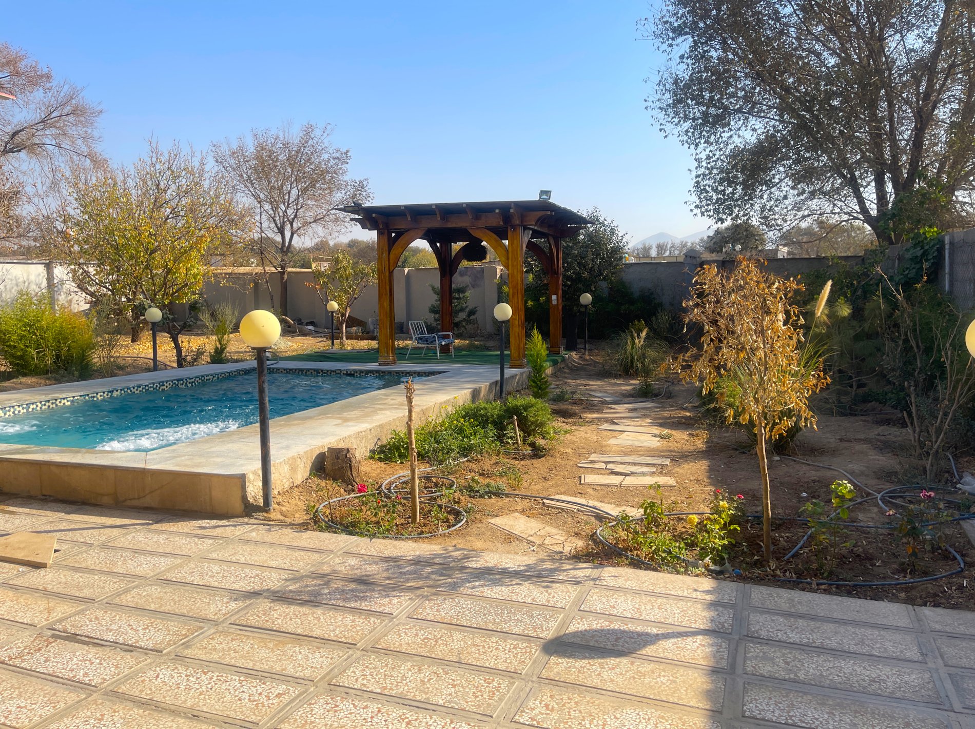 ویلا دوخوابه استخردار آبگرم گل شرقی 5