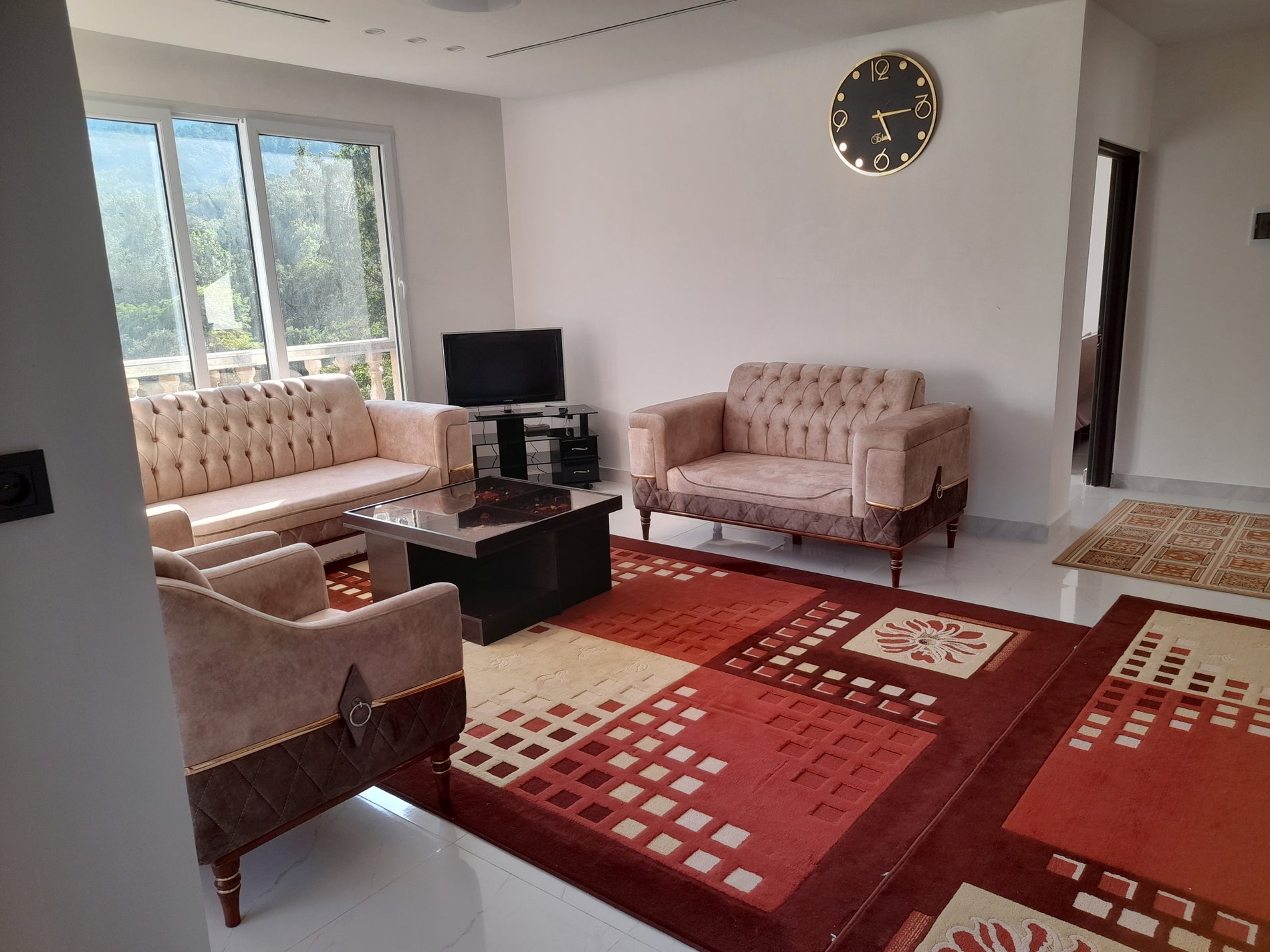 ویلا دوخوابه جنگلی آوا