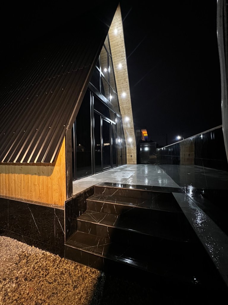 کلبه دوخوابه سوئیسی برسام