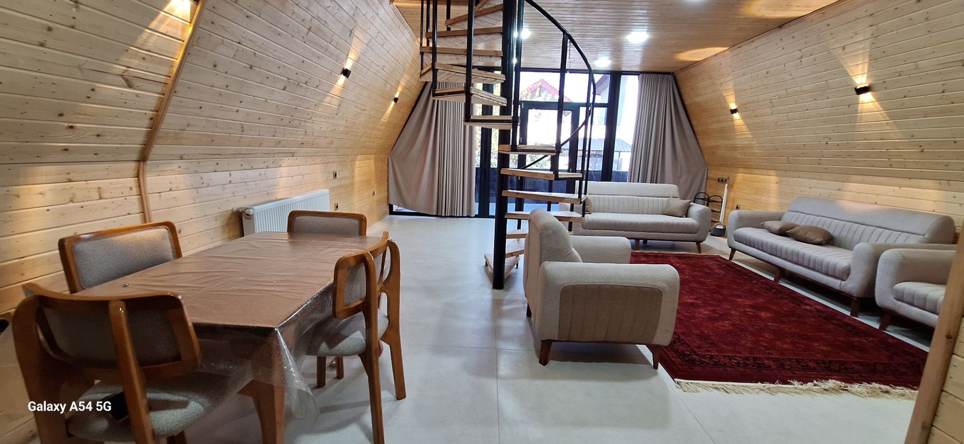 کلبه دوخوابه سوئیسی برسام