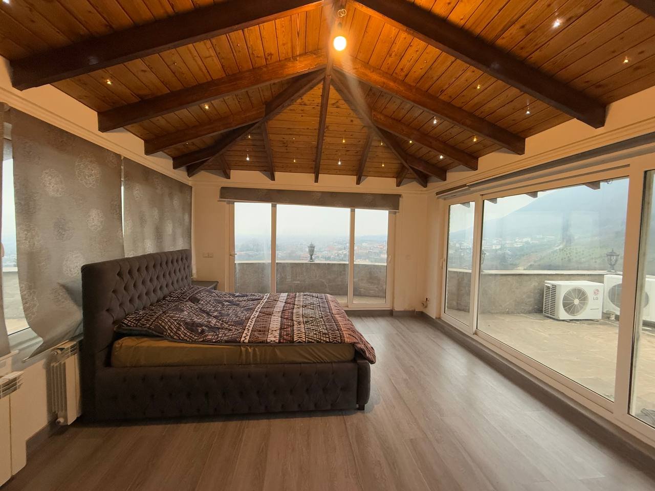 ویلا سه خوابه تریپلکس استخردار آبگرم اصانلو