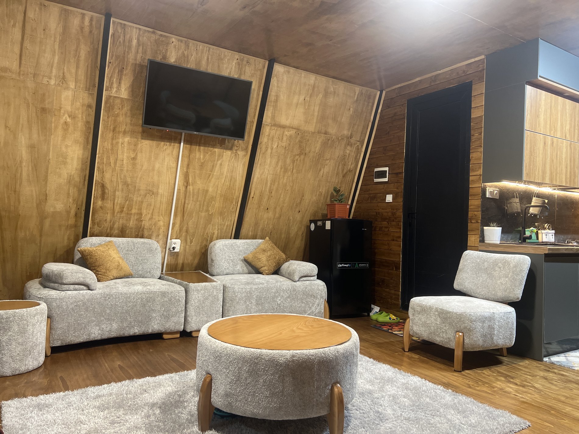 کلبه یک خوابه سوئیسی سامین