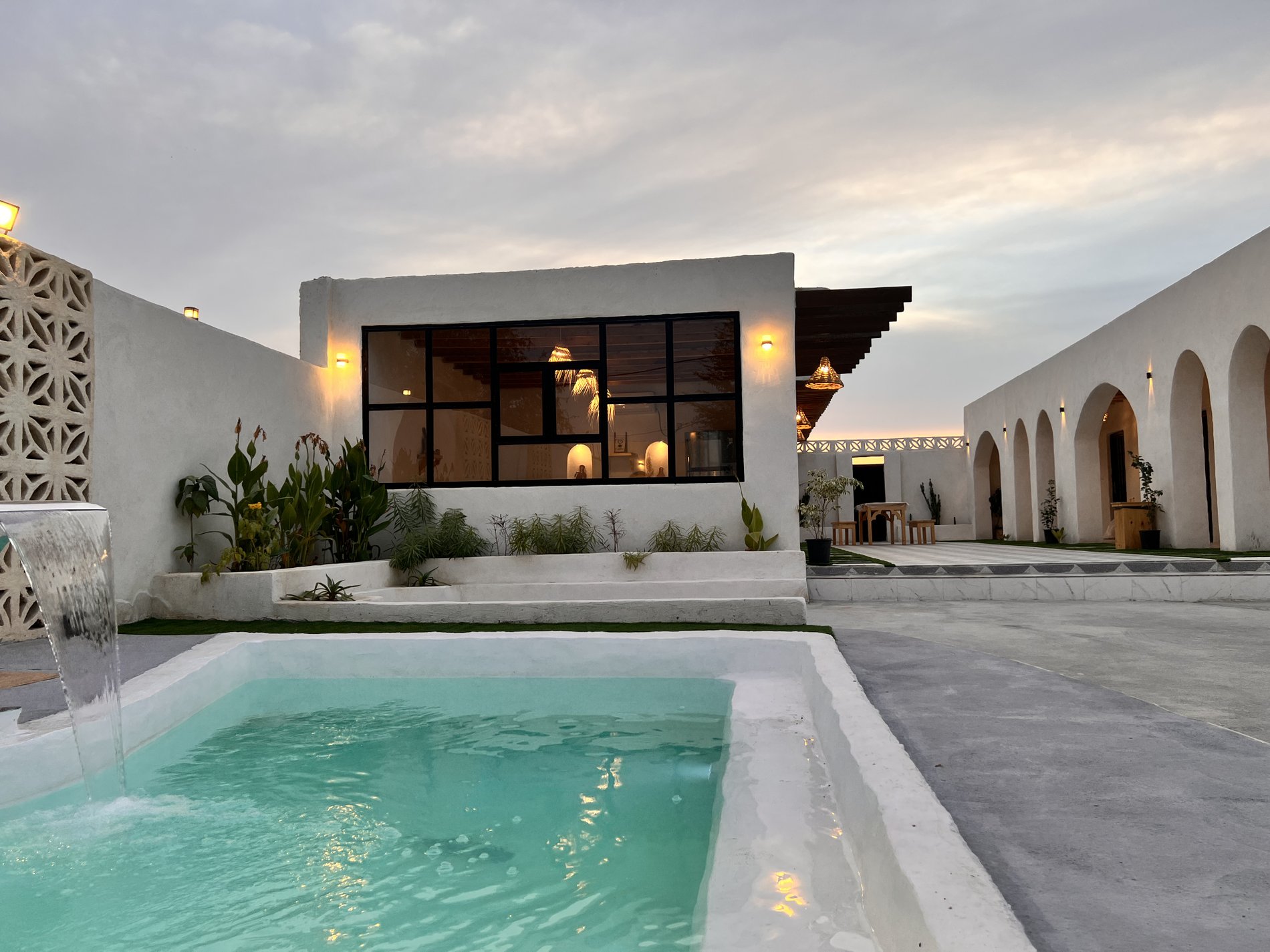 ویلا چهارخوابه استخردار آلوزنگی