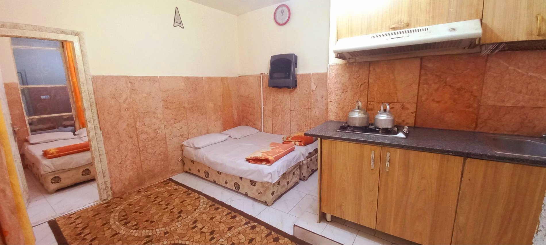 مسافرخانه قاسمی طلائی - واحد 602