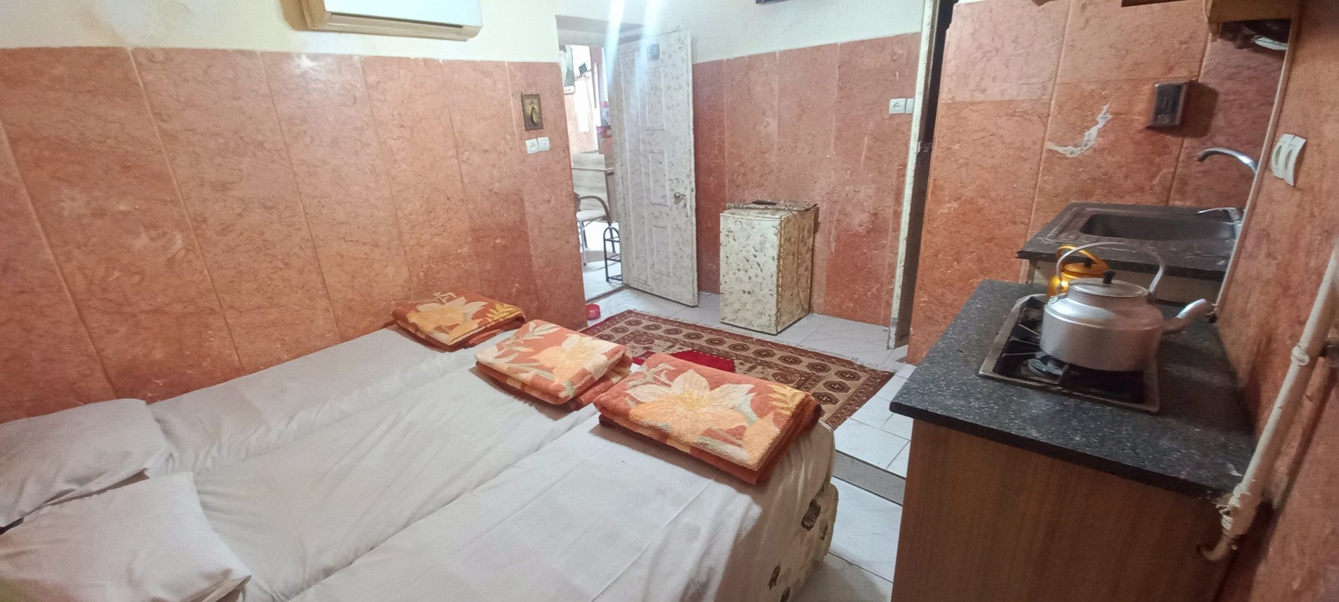 مسافرخانه قاسمی طلائی - سه تخته 405