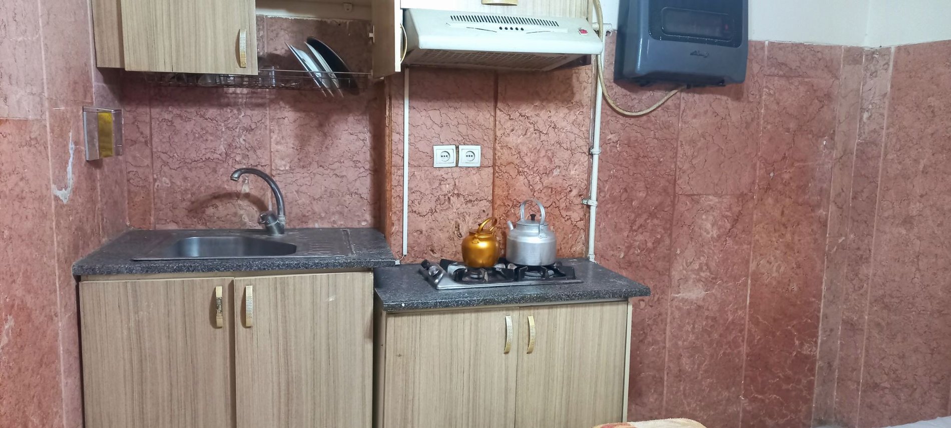 مسافرخانه قاسمی طلائی - سه تخته 405