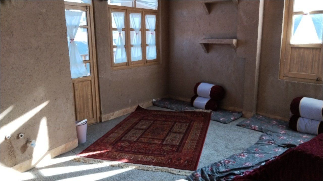 بوم گردی فلت کهن بام کنگ واحد کنگ ناز