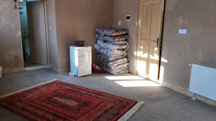 بوم گردی فلت کهن بام کنگ واحد شکوفه