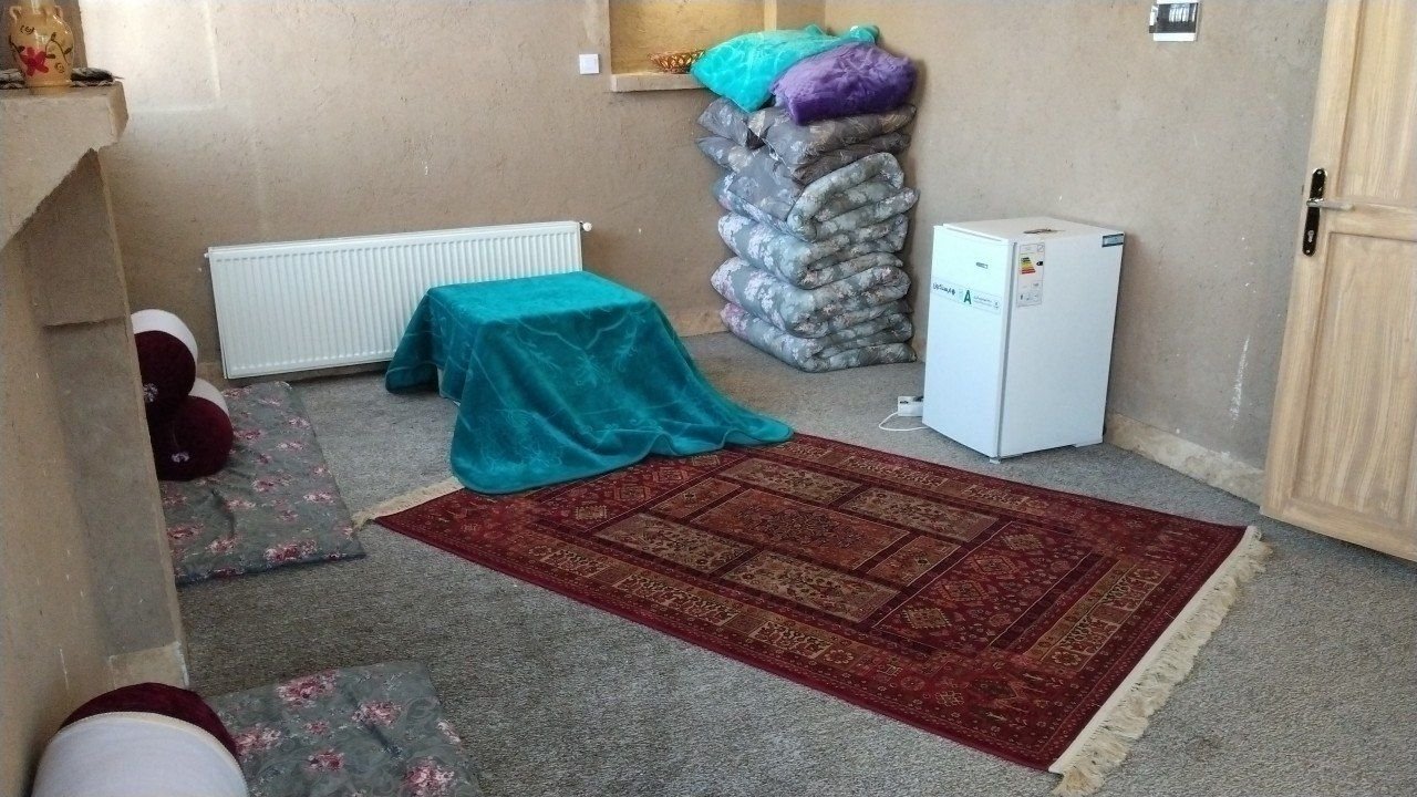 بوم گردی فلت کهن بام کنگ واحد گیلانه