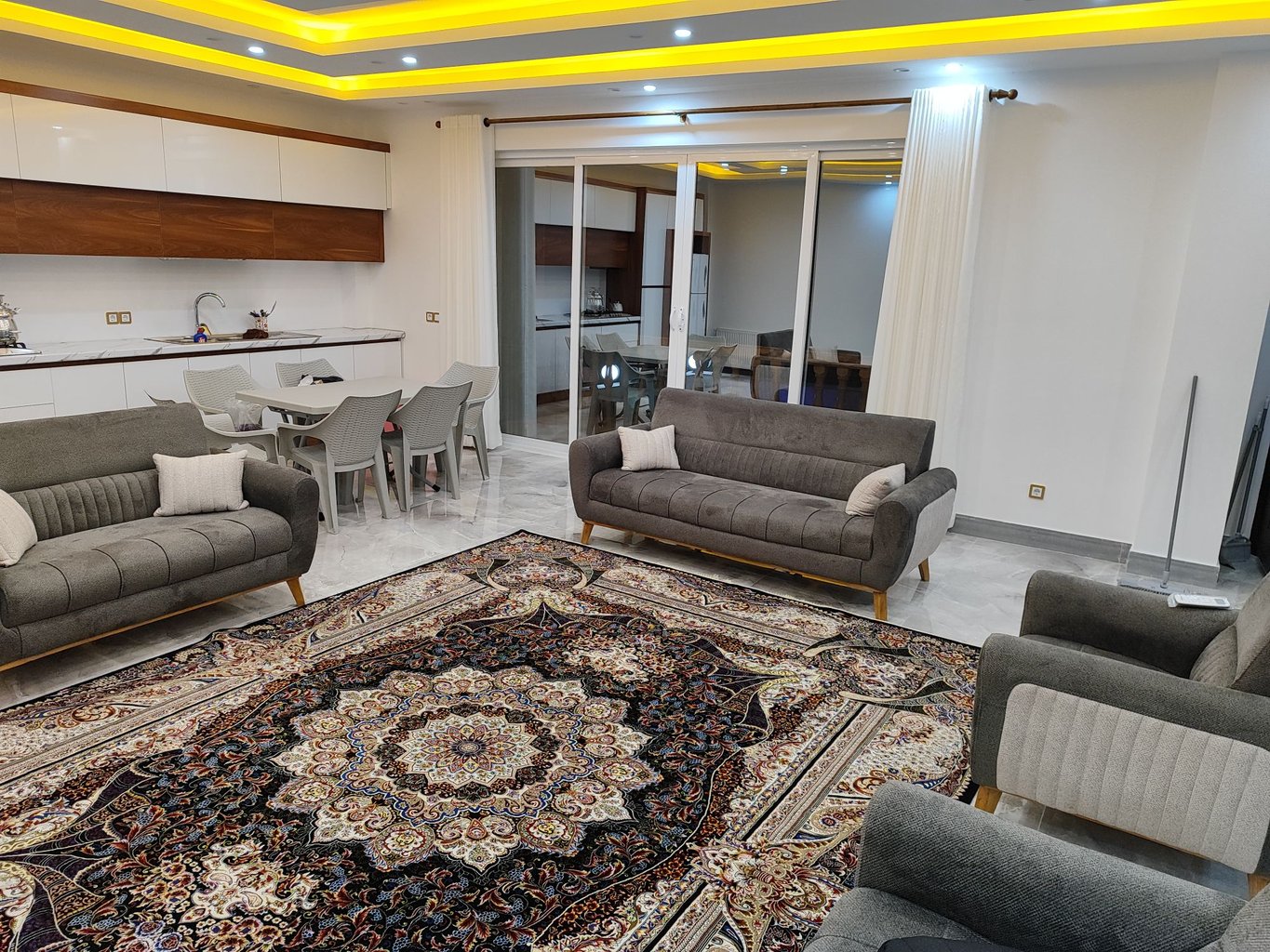 ویلای سه خوابه استخردار جنگلی علیرضا